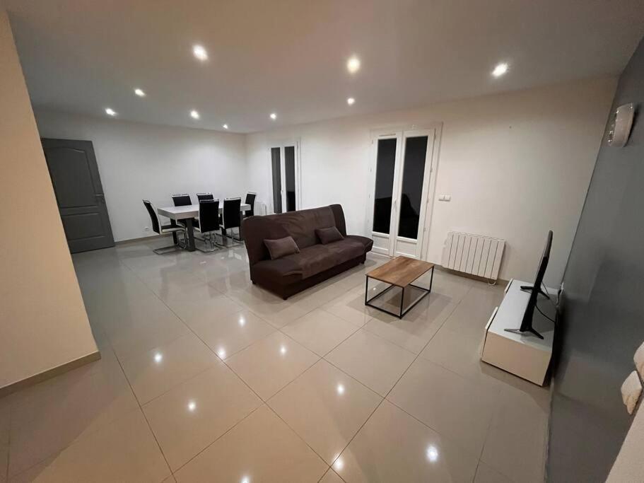 Maison Dans Residence Pavillonnaire Paisible Cannes-Écluse Extérieur photo